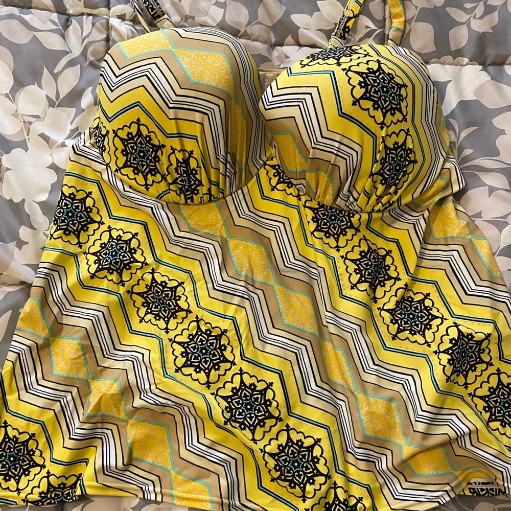 Lane Bryant yellow swimsuit top 42DD